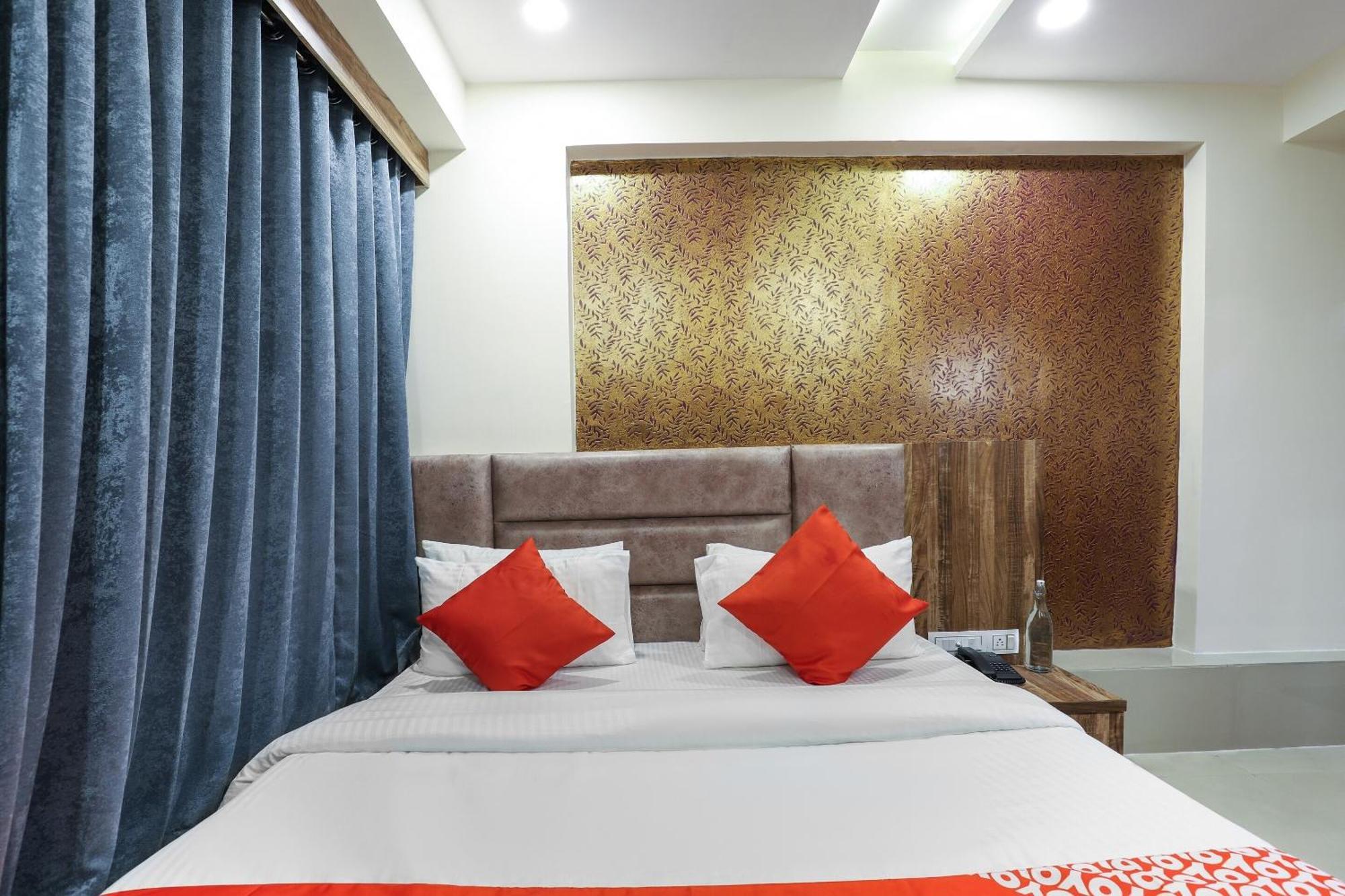 Hotel O Dream Stay Sarkhej Exterior photo
